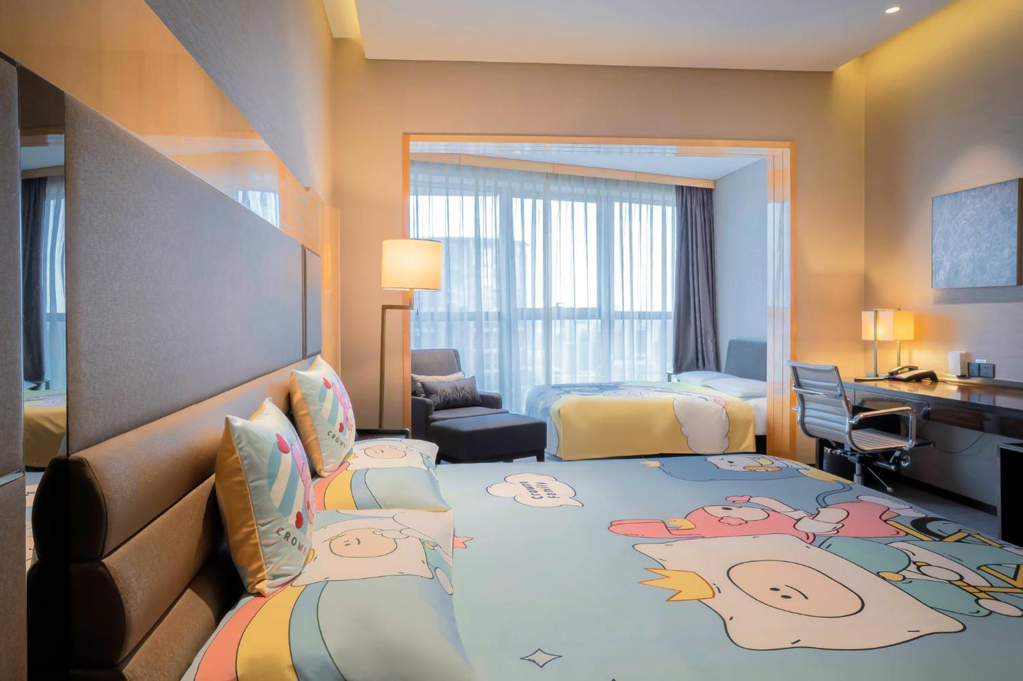 Crowne Plaza Lido By Ihg Hotel 5*
